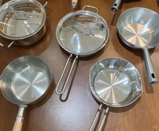 ما هي مكونات الأواني المصنوعة من الفولاذ المقاوم للصدأ