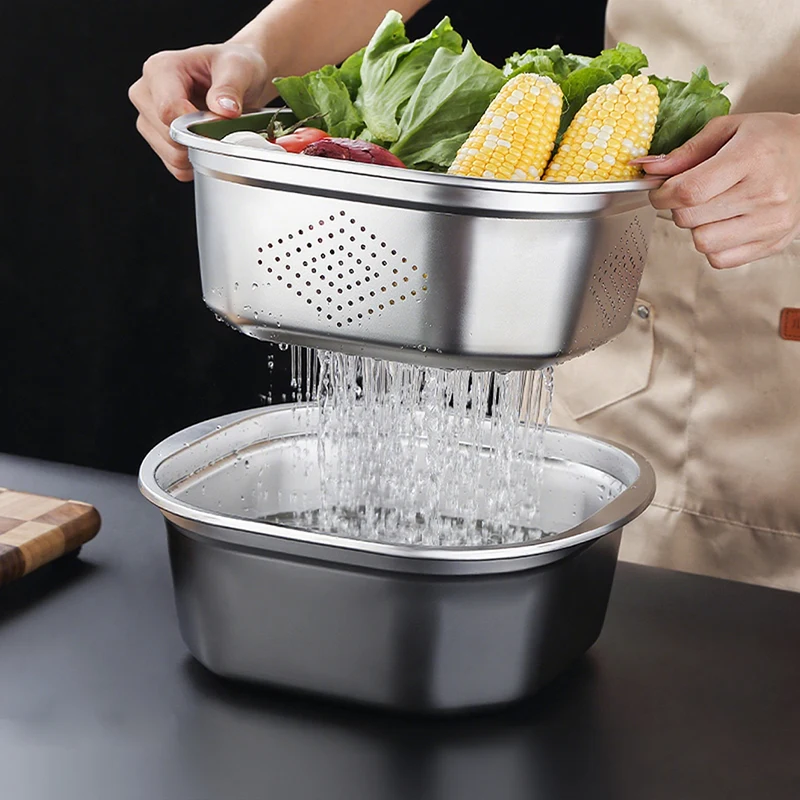 stainless steel food container and strainer set (2)