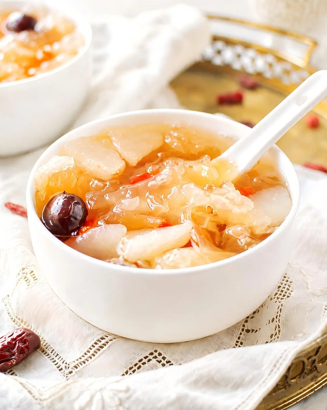 snow fungus and pear soup